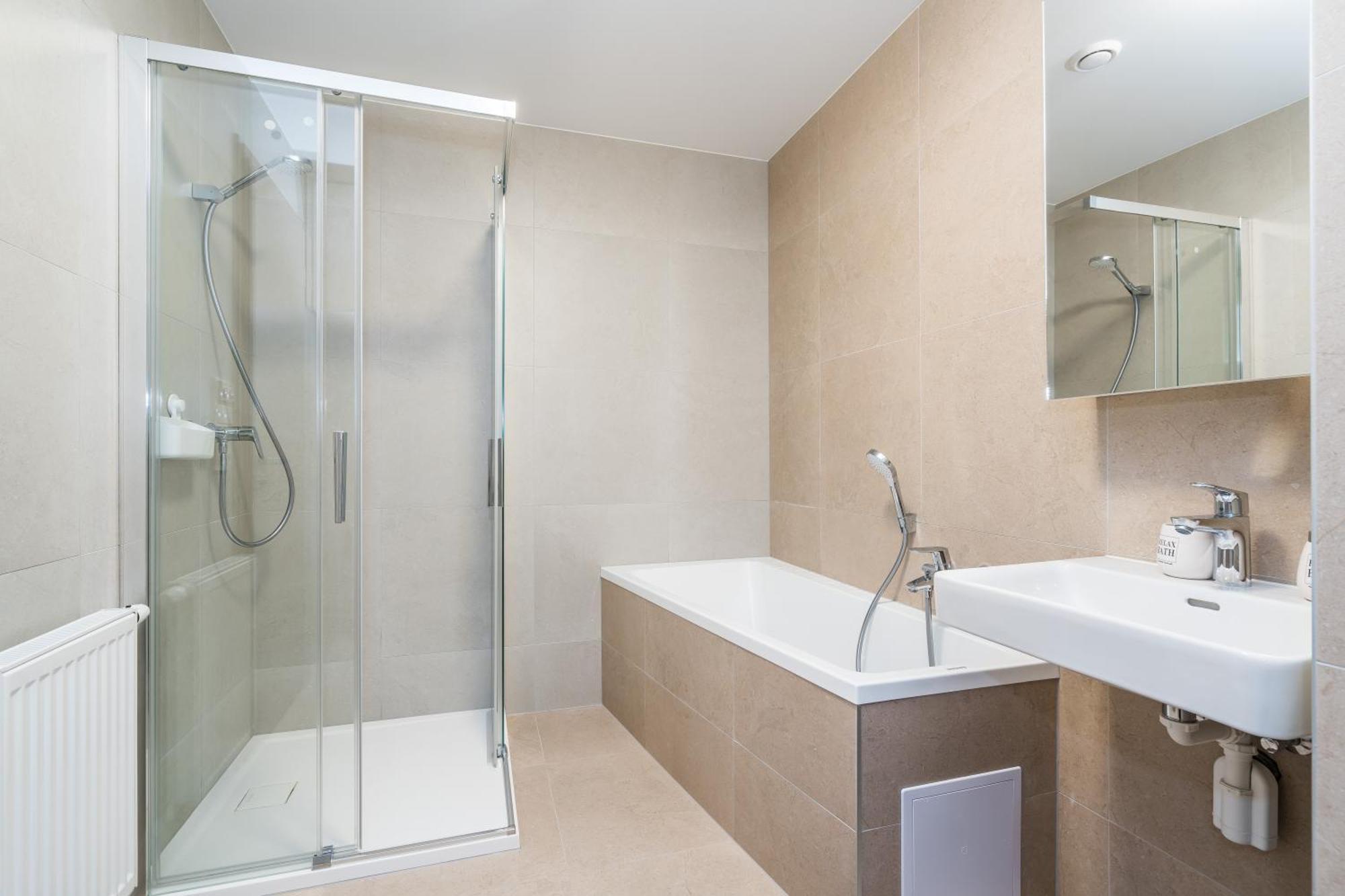Апартаменти Perla Hradce 401 Градець-Кралове Екстер'єр фото