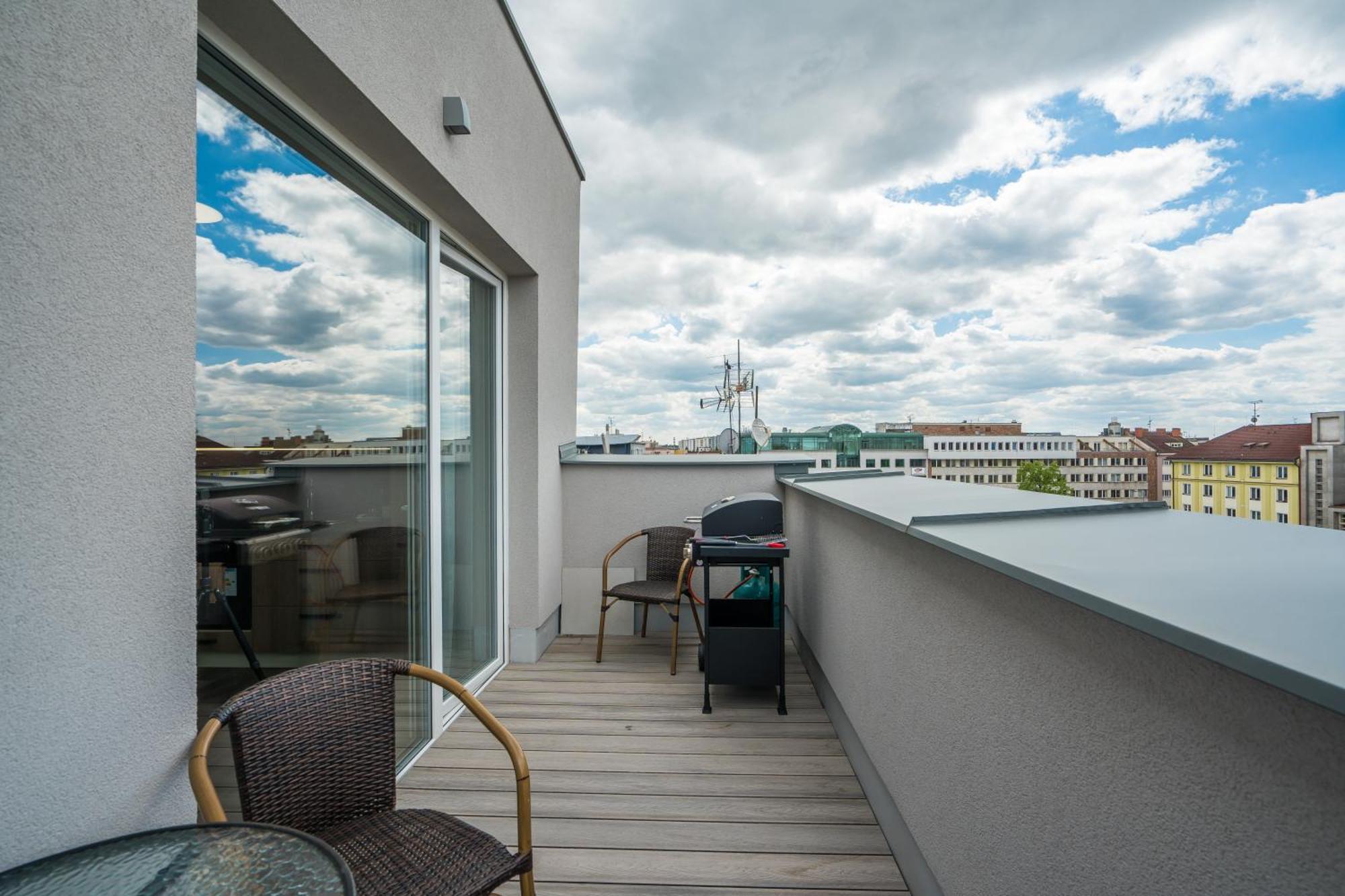 Апартаменти Perla Hradce 401 Градець-Кралове Екстер'єр фото