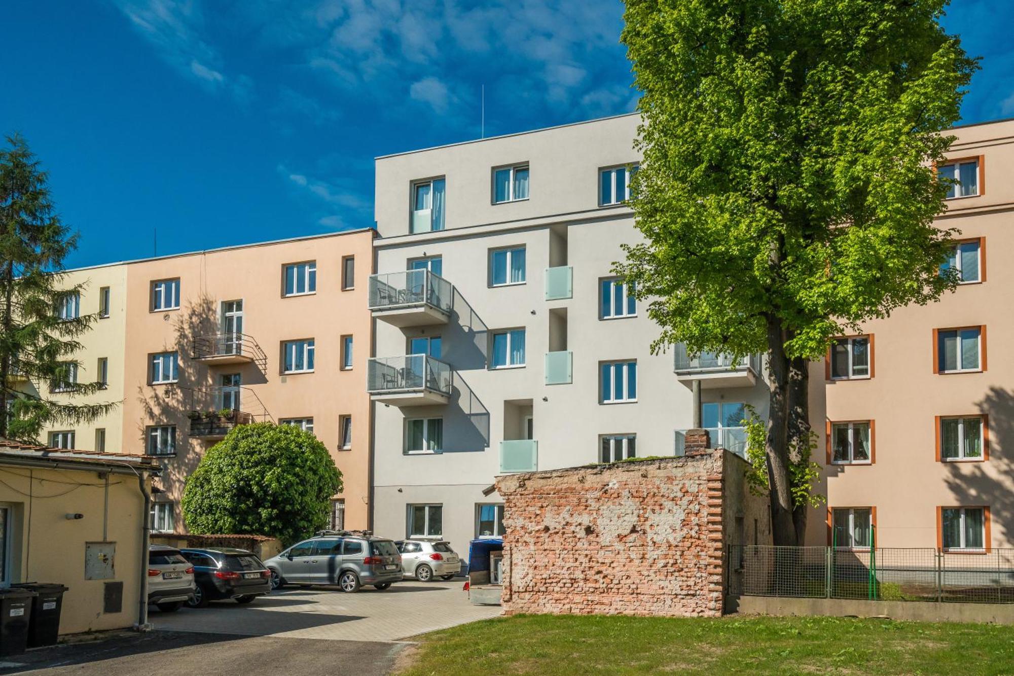 Апартаменти Perla Hradce 401 Градець-Кралове Екстер'єр фото